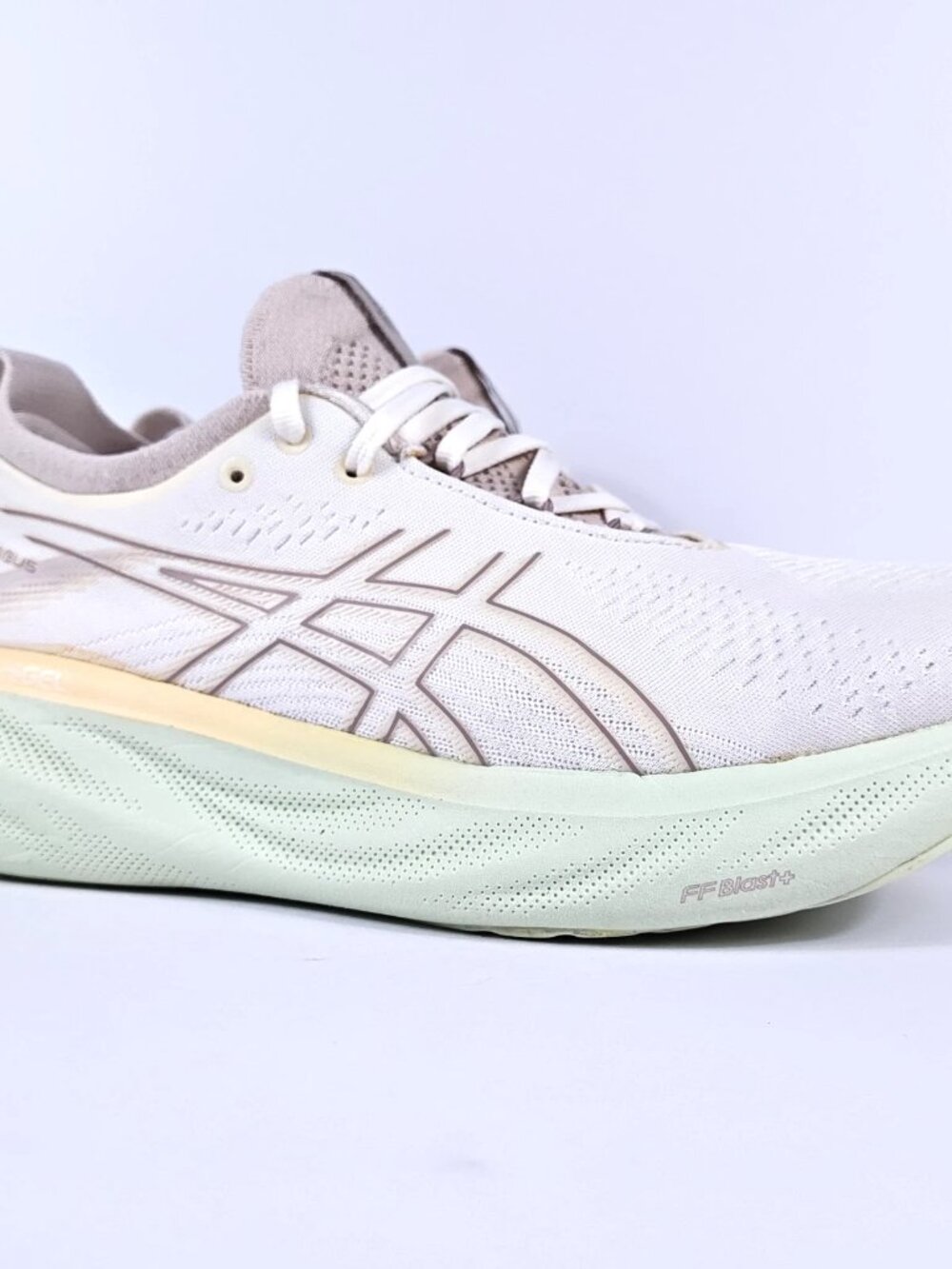 Asics Gel Nimbus 25 Womens 9.5 Neutral Max Cushion Road Running Shoes White